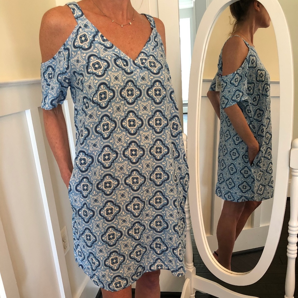 NWT Cold Shoulder UNC Dress - Small 0-4